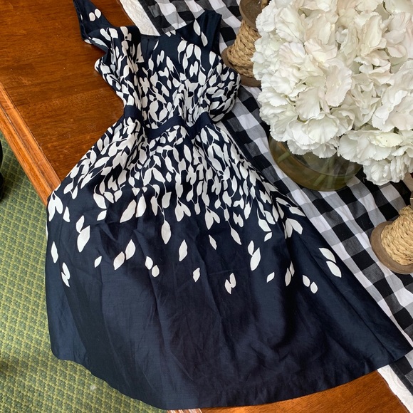 Dresses & Skirts - Ann Taylor Loft  blue and white dress! Size 4